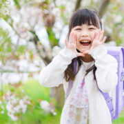 如何鼓勵孩子在課外使用英語